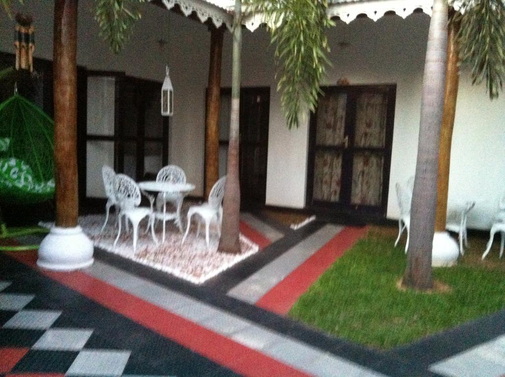 Friends Guesthouse Kudapaduwa エクステリア 写真